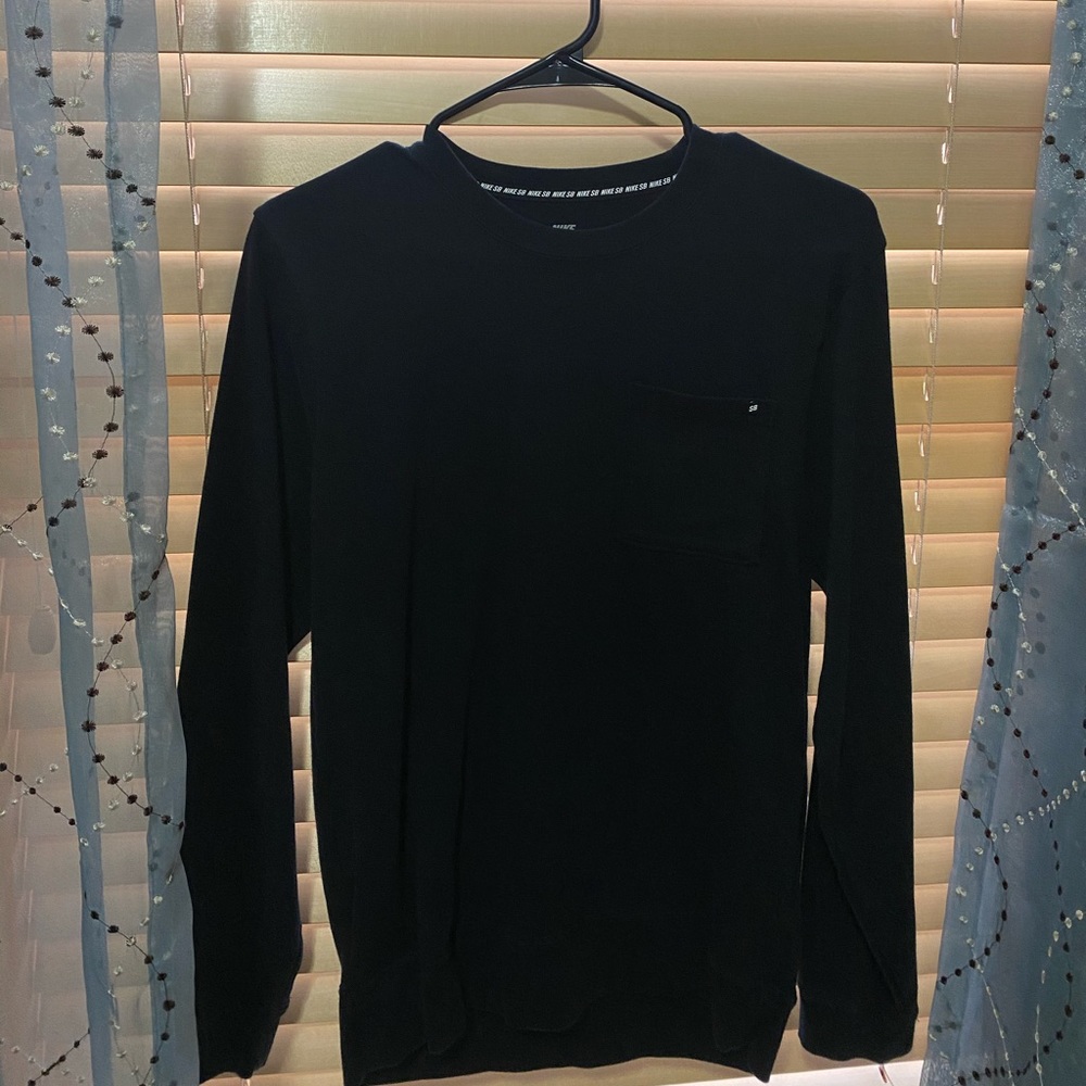 black long sleeve nike sb shirt